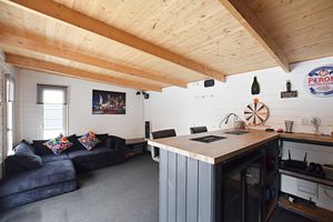 Photo 27- click for photo gallery